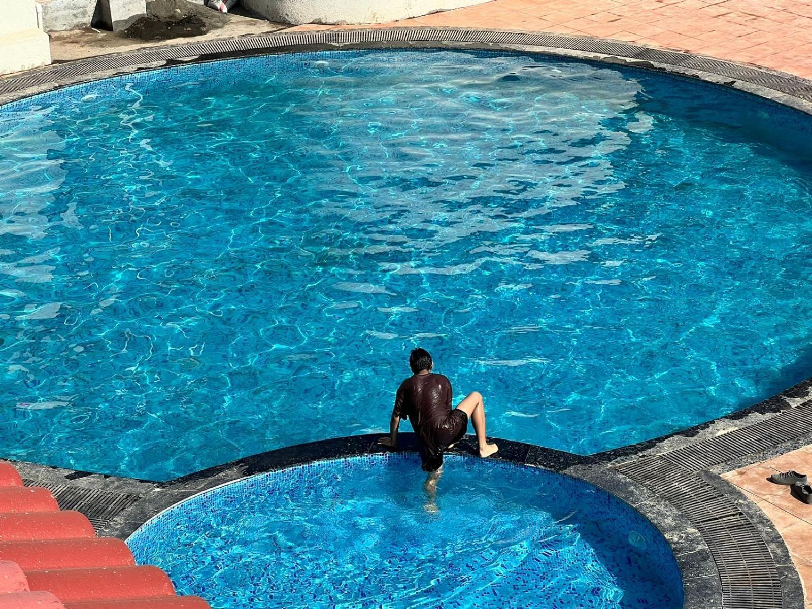 The Grand Leela Resort Khopoli Buitenkant foto