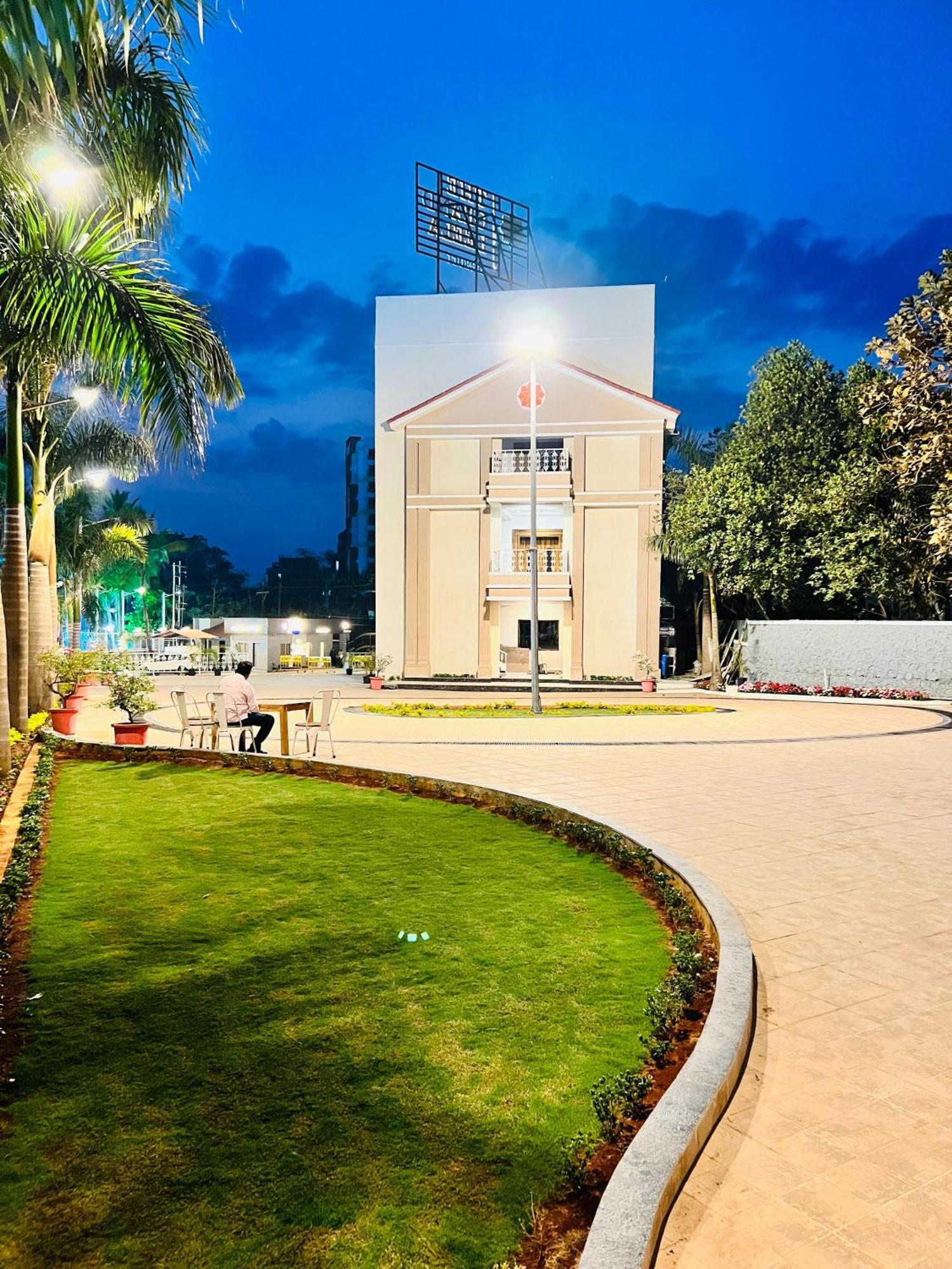 The Grand Leela Resort Khopoli Buitenkant foto