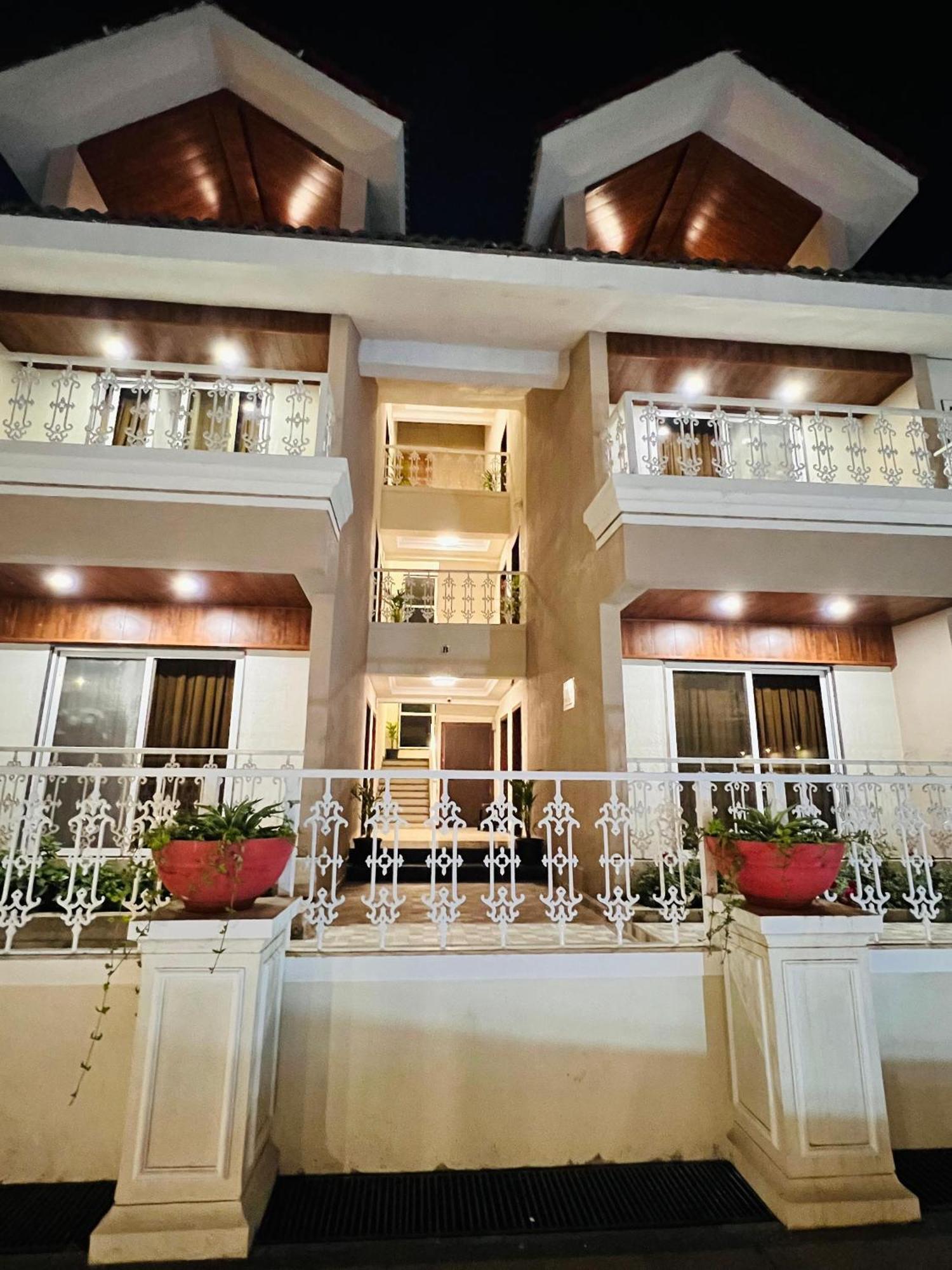 The Grand Leela Resort Khopoli Buitenkant foto