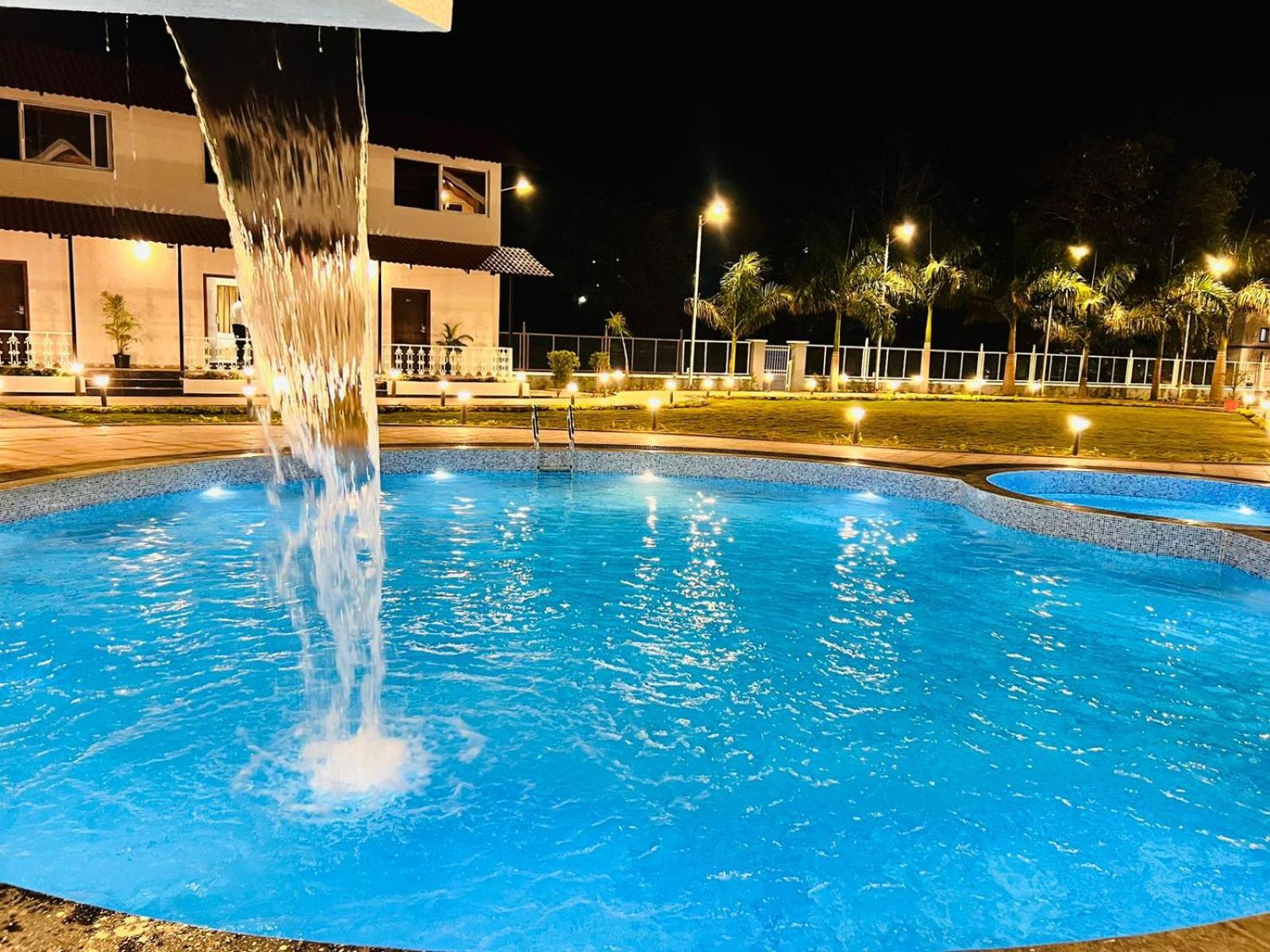 The Grand Leela Resort Khopoli Buitenkant foto